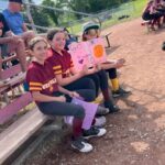 25_hitsandspits_cheering 25_hitsandspits_cheering